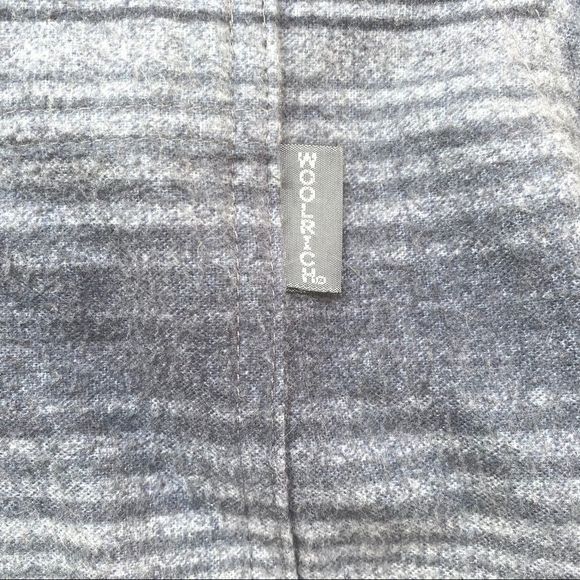 Like New Men’s Woolrich Striped Flannel Shirt XL - Picture 3 of 13